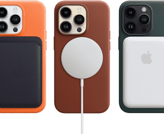 เคส MagSafe สำหรับ iPhone 14 Pro สีส้ม สีน้ำตาลแดงอัมเบอร์ สีเขียวฟอเรสต์ พร้อมอุปกรณ์เสริม MagSafe ต่างๆ ได้แก่ กระเป๋าสตางค์ ที่ชาร์จ และแบตเตอรี่แพ็ค